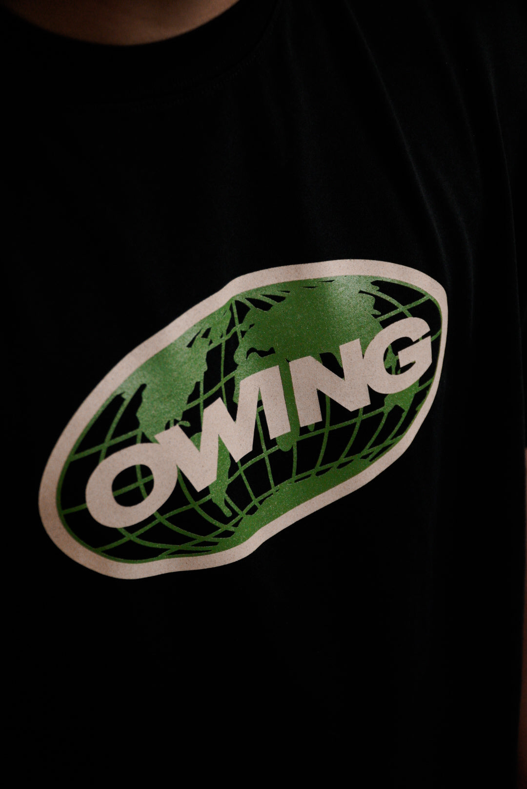 GLOBE TEE
